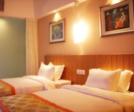 Gold Horse Business Hotel Shenzhen Room photo